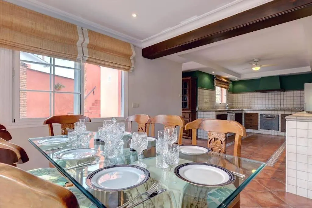 Traditional Spanish Villa Near Puerto Banus Marbella