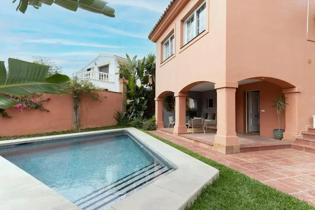 Traditional Spanish Villa Near Puerto Banus Marbella