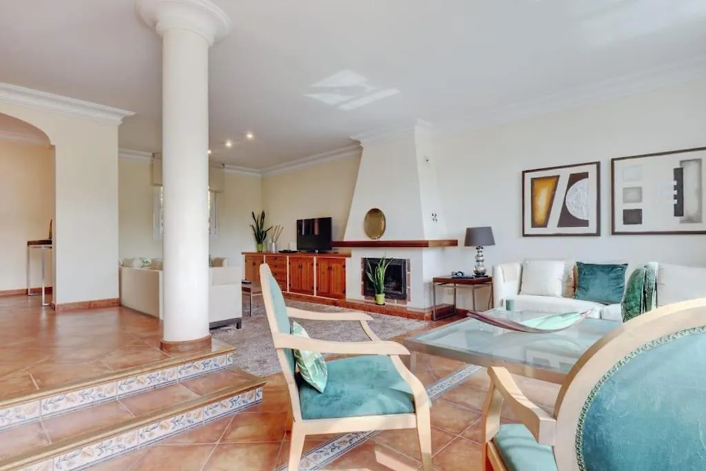 Traditional Spanish Villa Near Puerto Banus Marbella