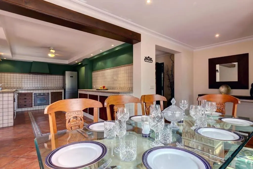 Traditional Spanish Villa Near Puerto Banus Marbella